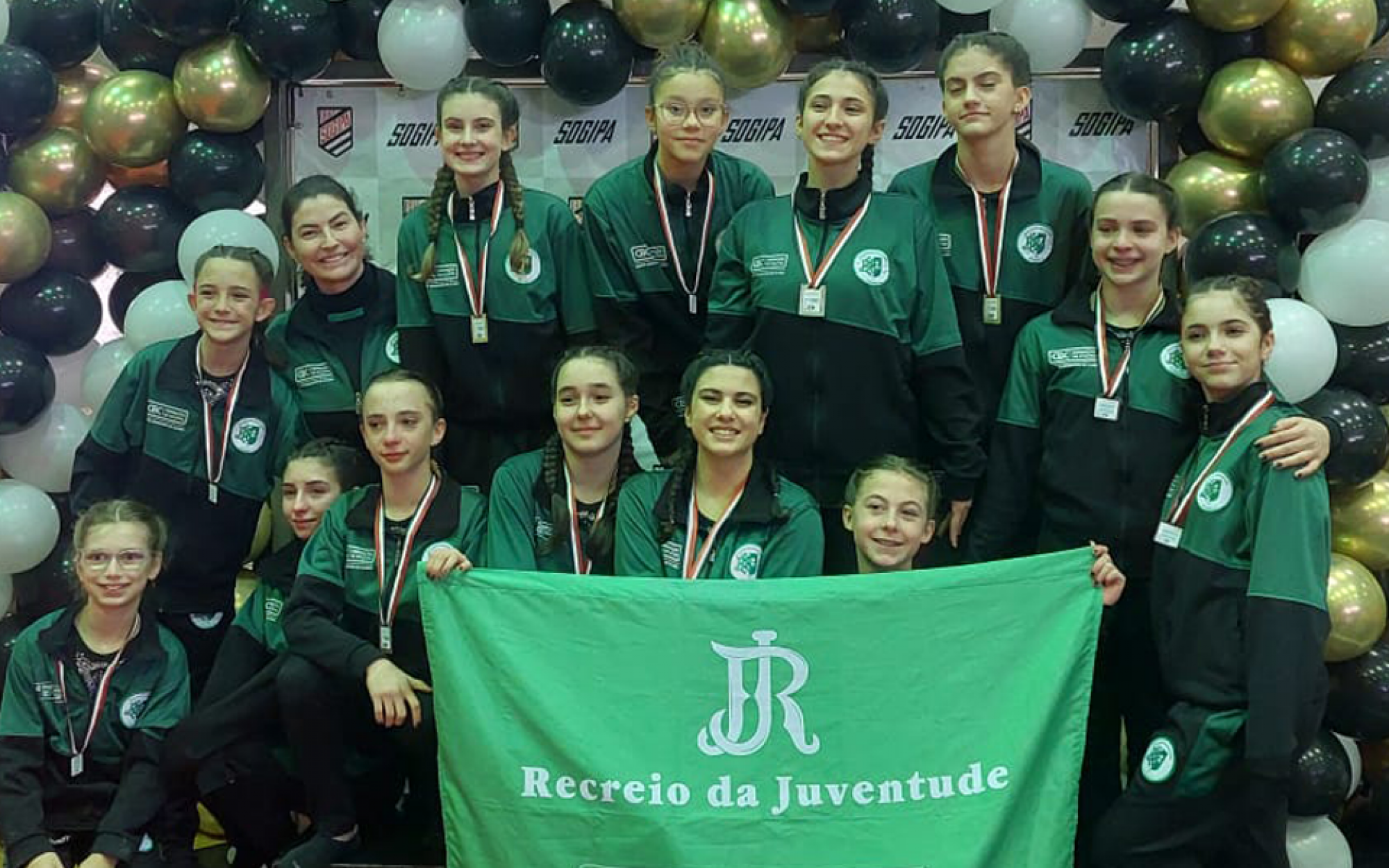 Ginastas do RJ conquistam Ouro no Troféu Sogipa de Ginástica Artística -  Recreio da Juventude